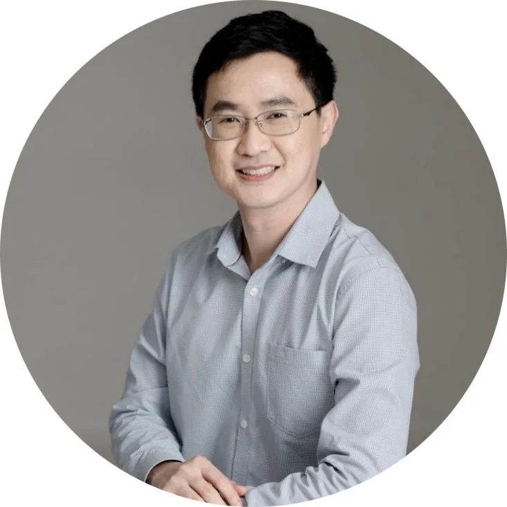รองศาสตราจารย์ นายแพทย์ ธีรยุทธ รุ่งนิรันดร จิตแพทย์ Relax Mind Clinic